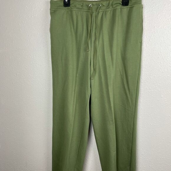Passport Sweat Pants   - Picture 1 of 6